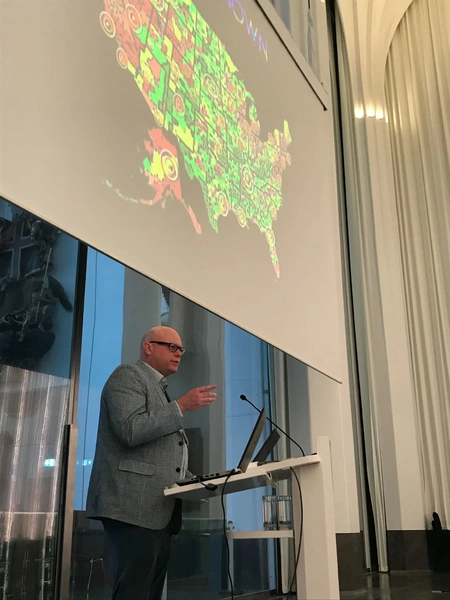 File:Clarin keynote 1.webp