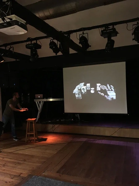 File:Common space.webp